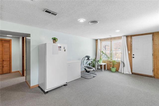 903 E Clark Street, Warrensburg, MO 64093