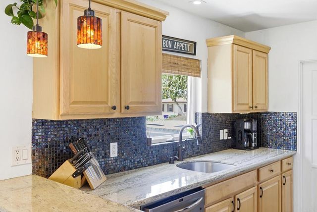 2427 Commonwealth Avenue, San Diego, CA 92104