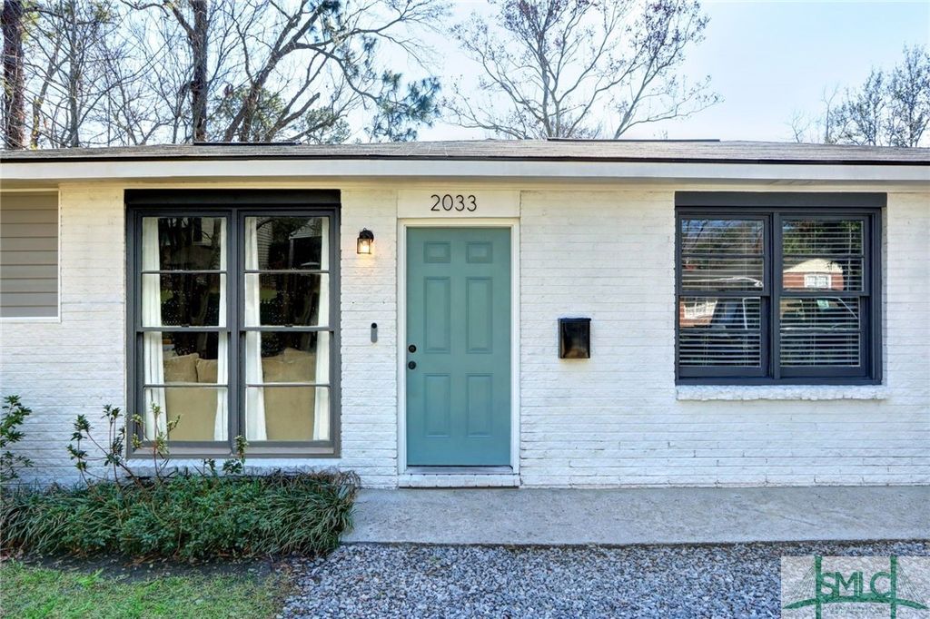 Image 2 of property listing at 2033 E 41st Street, Savannah, GA 31404