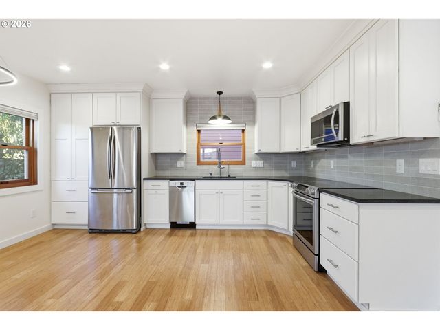 3144 Ne 40TH Ave, Portland, OR 97035