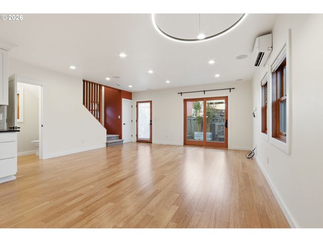 3144 Ne 40TH Ave, Portland, OR 97035