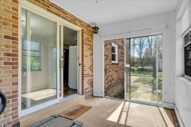 203 Twelve Oaks Rd, Tullahoma, TN 37388