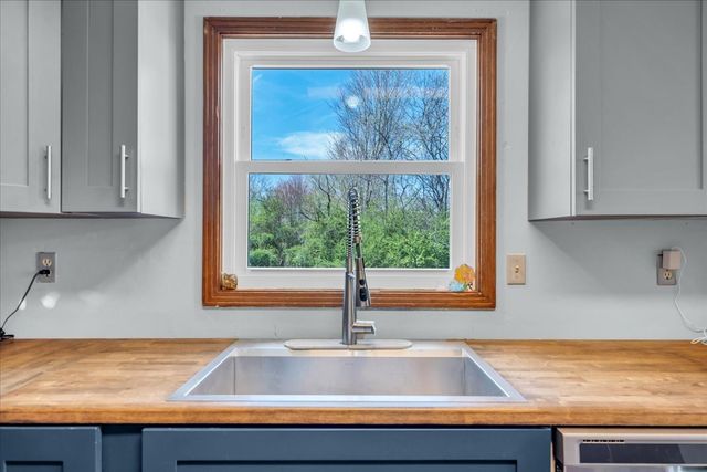 203 Twelve Oaks Rd, Tullahoma, TN 37388