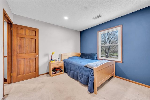 203 Twelve Oaks Rd, Tullahoma, TN 37388