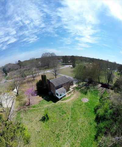 203 Twelve Oaks Rd, Tullahoma, TN 37388