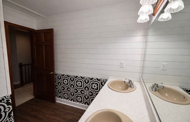 203 Twelve Oaks Rd, Tullahoma, TN 37388