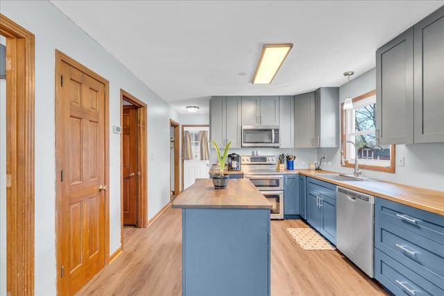 203 Twelve Oaks Rd, Tullahoma, TN 37388