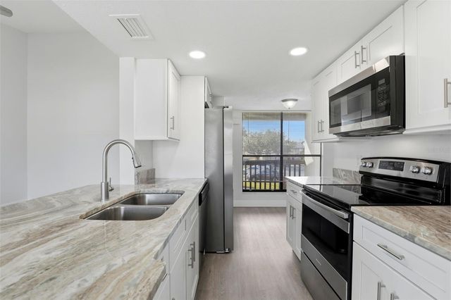 1362 STEARMAN COURT 20, Orlando, FL 32825