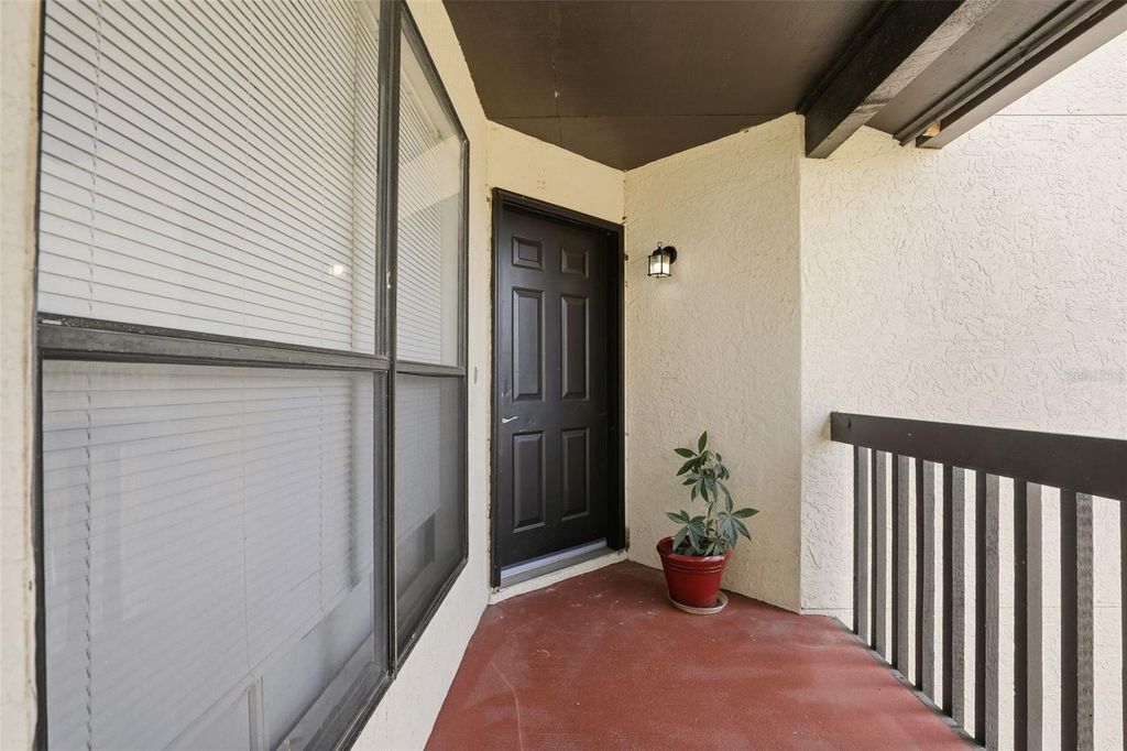 Image 2 of property listing at 1362 STEARMAN COURT 20, Orlando, FL 32825