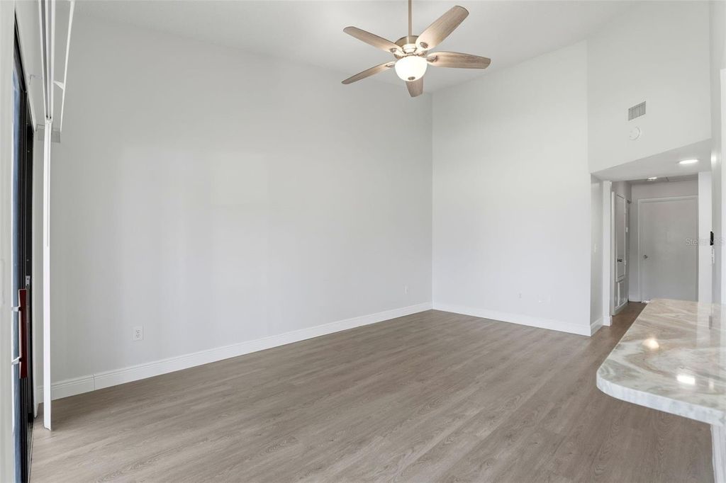 Image 16 of property listing at 1362 STEARMAN COURT 20, Orlando, FL 32825