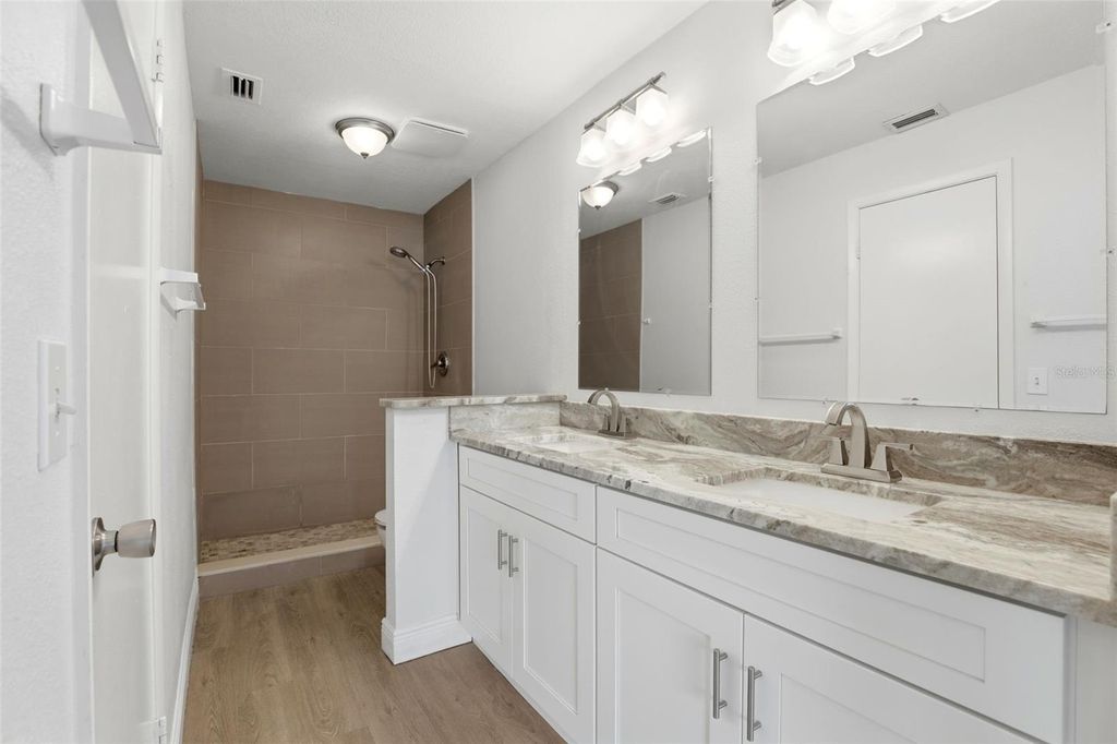 Image 20 of property listing at 1362 STEARMAN COURT 20, Orlando, FL 32825