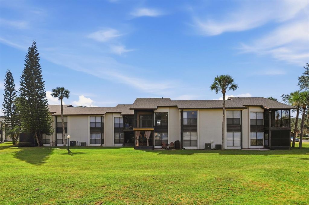 Image 38 of property listing at 1362 STEARMAN COURT 20, Orlando, FL 32825