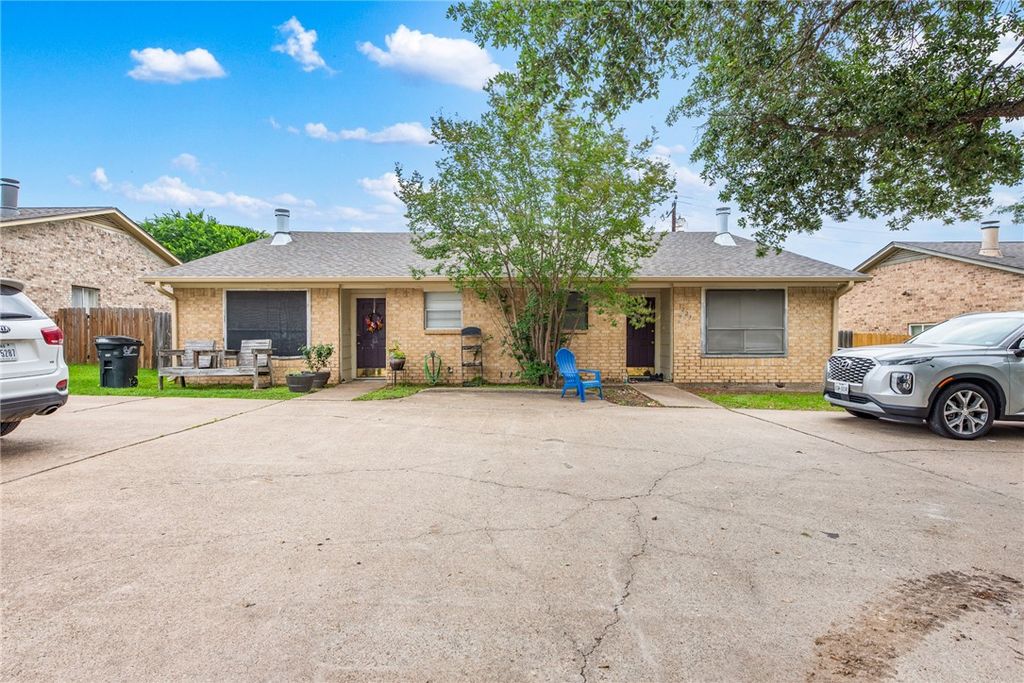 1223 April Bloom A- B, College Station, TX 77840 — photo 2