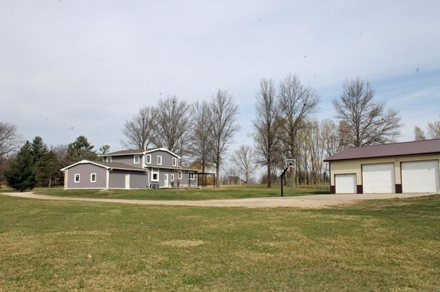 7100 N Union Road, Cedar Falls, IA 50613