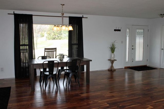 7100 N Union Road, Cedar Falls, IA 50613