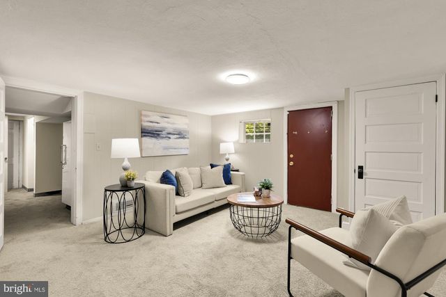 3984 AMES ST NE, Washington, DC 20019