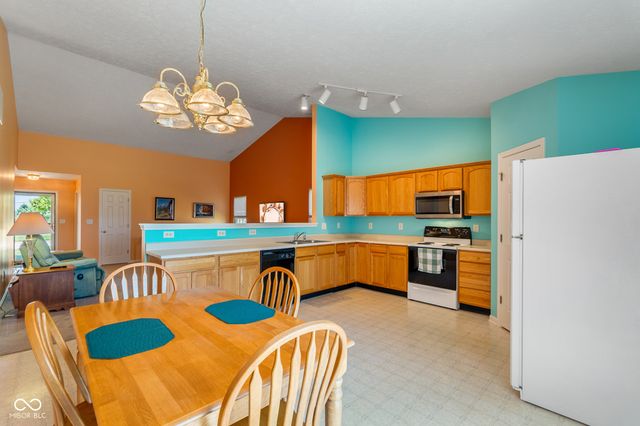 2861 Angelina Drive, Indianapolis, IN 46203
