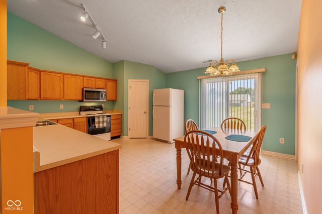 2861 Angelina Drive, Indianapolis, IN 46203