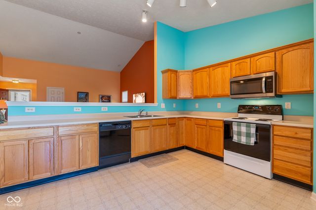 2861 Angelina Drive, Indianapolis, IN 46203