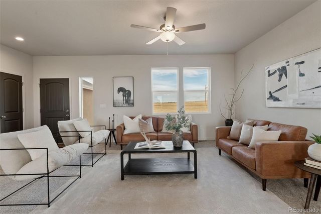 995 E Kirkwood Drive, Pueblo, CO 81007