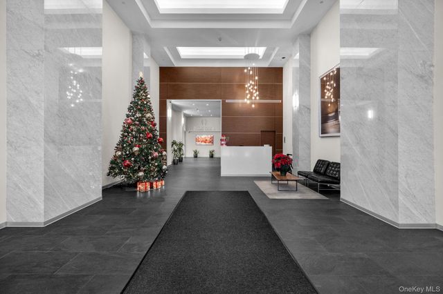 4 Martine Avenue 418, White Plains, NY 10606