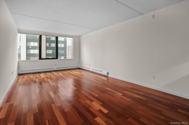 4 Martine Avenue 418, White Plains, NY 10606