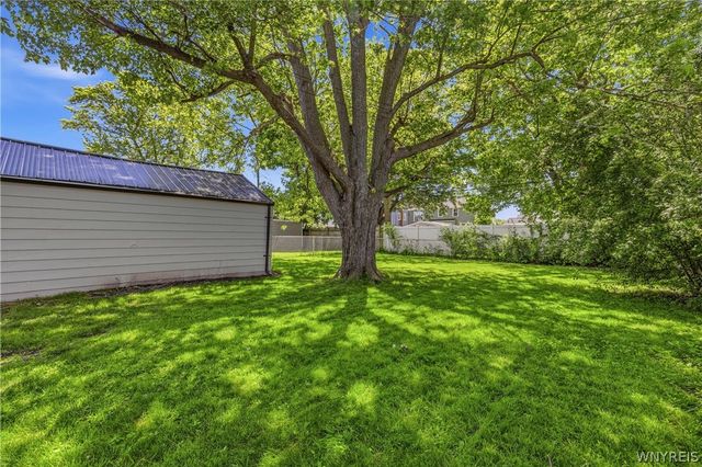 298 Lowell Road, Tonawanda, NY 14217