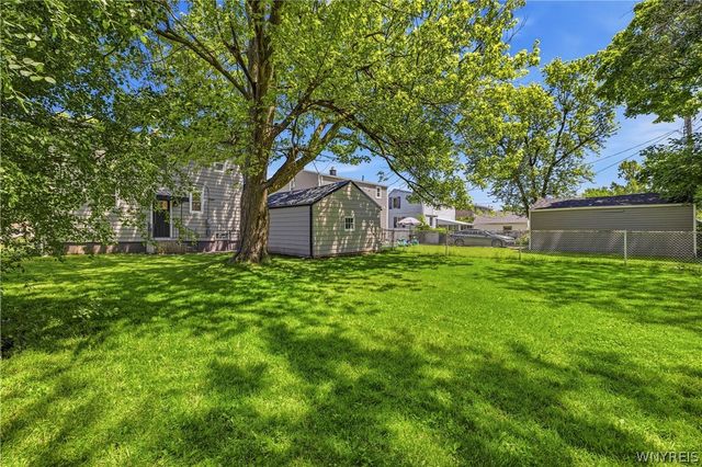 298 Lowell Road, Tonawanda, NY 14217