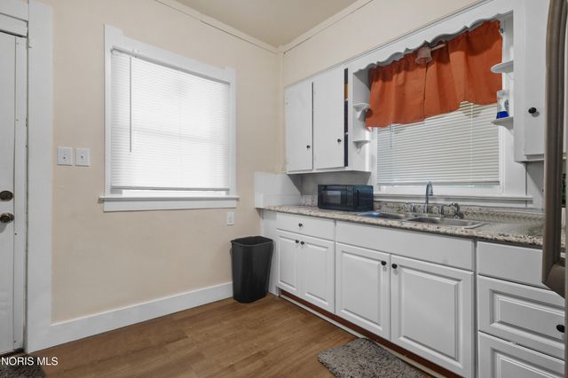 734 Brighton Avenue, Toledo, OH 43609