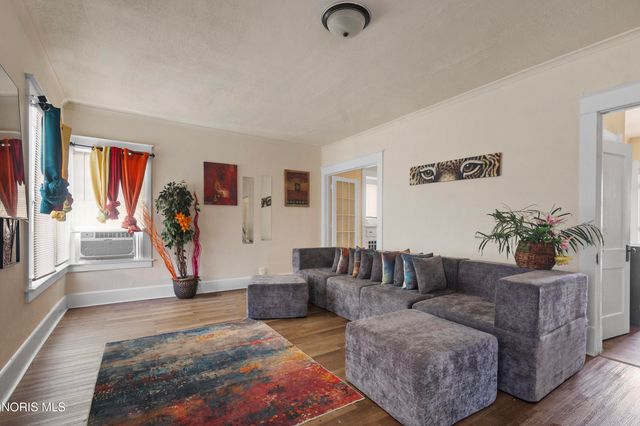 734 Brighton Avenue, Toledo, OH 43609