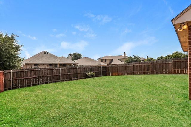 1424 Sierra Blanca Drive, Fort Worth, TX 76028