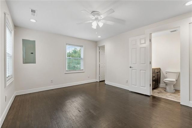 5820 NE 61st Street, Kansas City, MO 64119