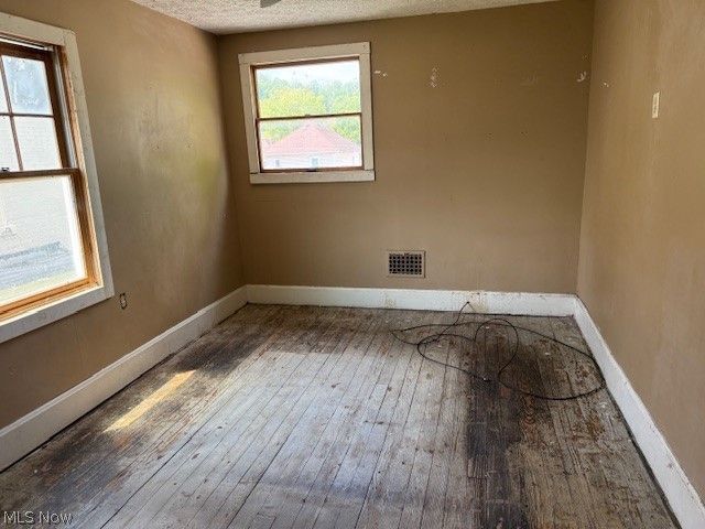 1023 Pearl Street, Martins Ferry, OH 43935