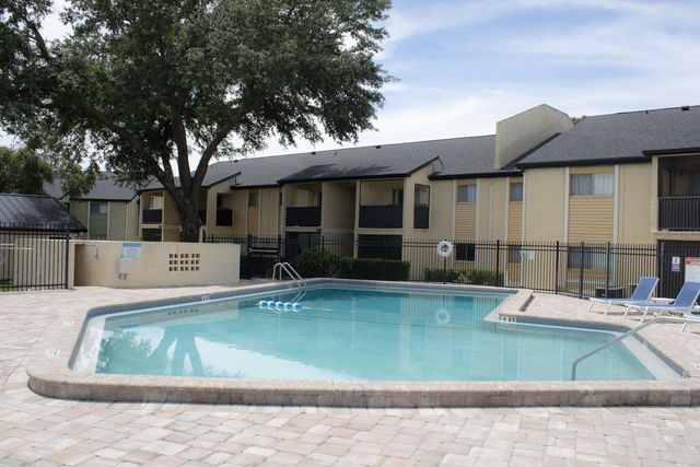 924 LAKE DESTINY ROAD D, Altamonte Springs, FL 32714