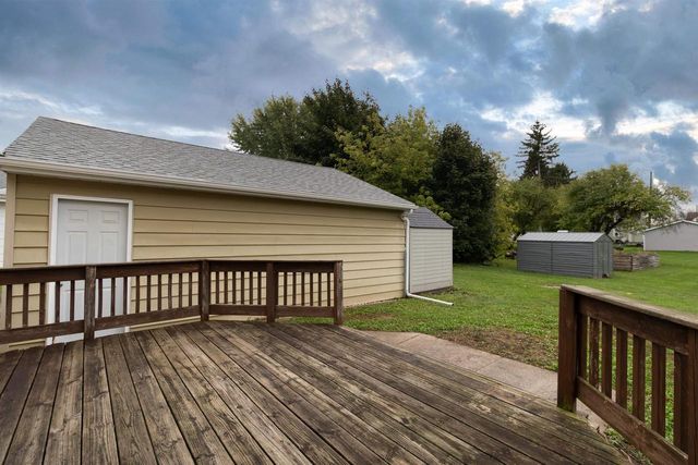 214 E TOWNE DRIVE, Hortonville, WI 54944