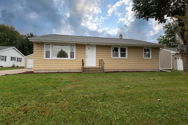 214 E TOWNE DRIVE, Hortonville, WI 54944