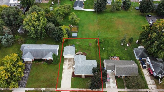 214 E TOWNE DRIVE, Hortonville, WI 54944