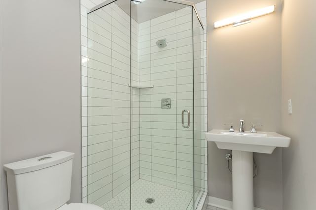 333 Douglas Ave Apt 2, Nashville, TN 37207