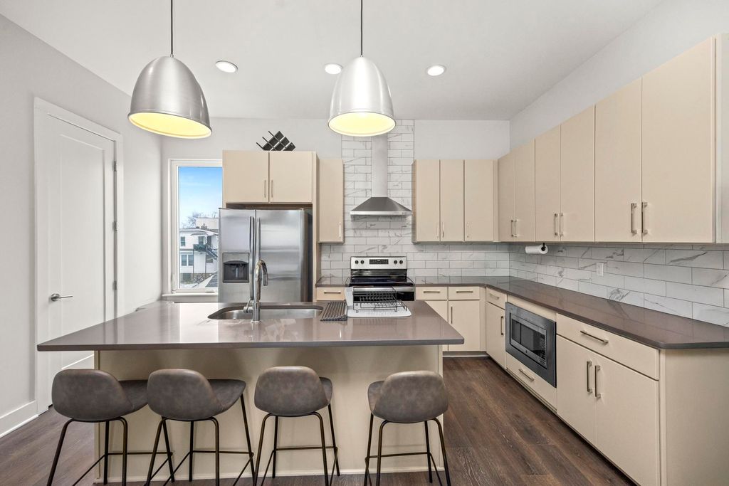 333 Douglas Ave Apt 2, Nashville, TN 37207