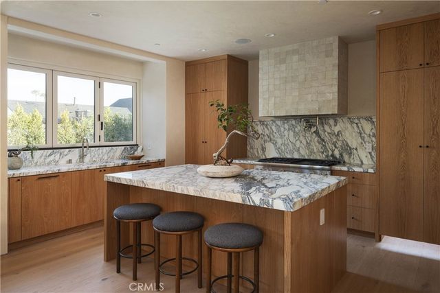 1738 Paloma Drive, Newport Beach, CA 92660