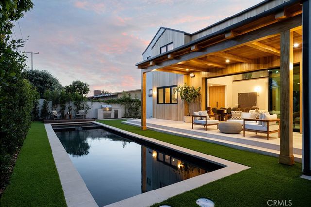 1738 Paloma Drive, Newport Beach, CA 92660