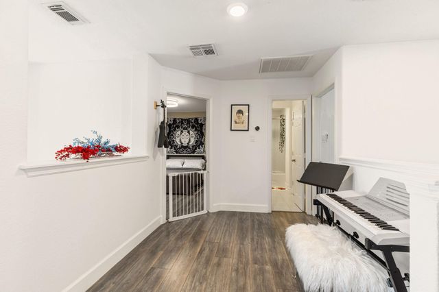 9102 Night Beacon Point Drive, Spring, TX 77379