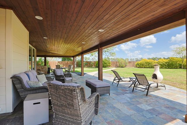 9102 Night Beacon Point Drive, Spring, TX 77379