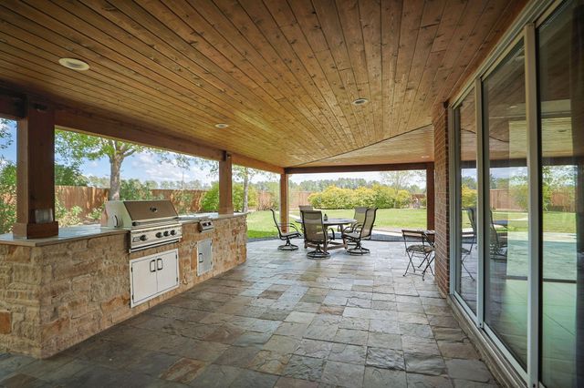 9102 Night Beacon Point Drive, Spring, TX 77379