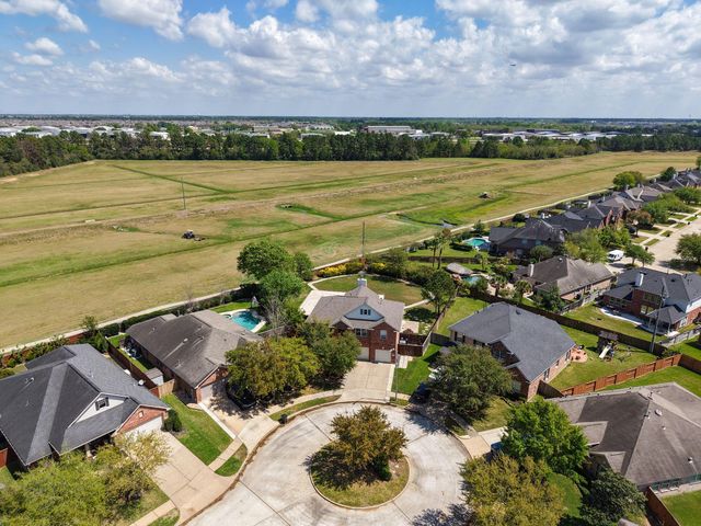 9102 Night Beacon Point Drive, Spring, TX 77379