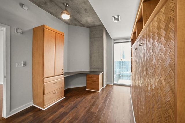 360 Nueces ST 1805, Austin, TX 78701