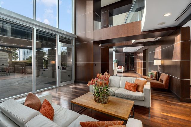 360 Nueces ST 1805, Austin, TX 78701