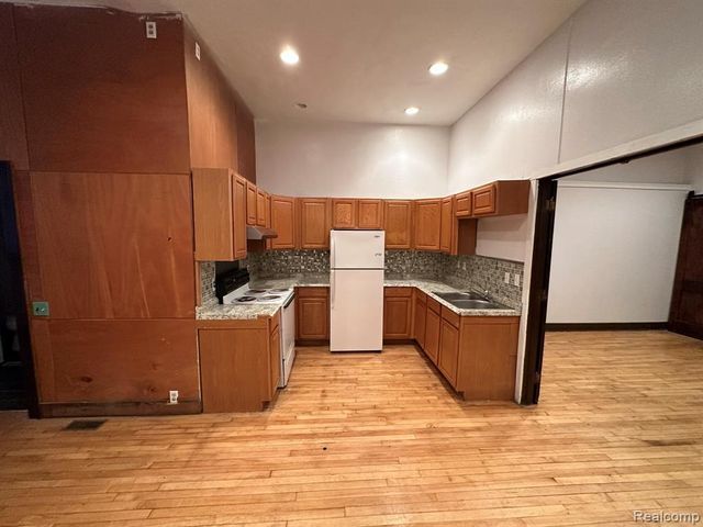 3135 W Mcnichols Road, Detroit, MI 48221