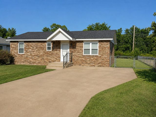217 N Garrison Avenue N, Sperry, OK 74073