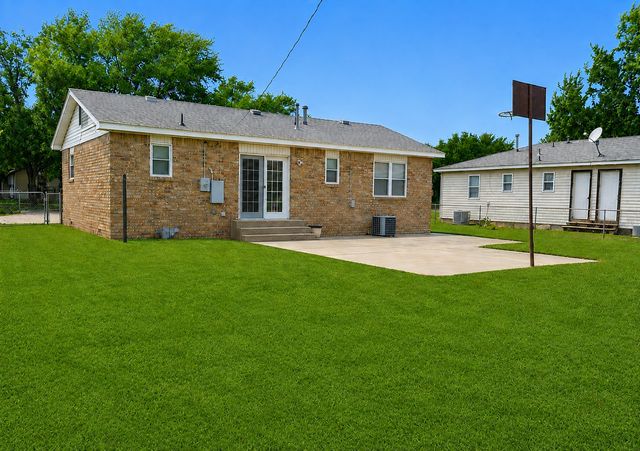 217 N Garrison Avenue N, Sperry, OK 74073